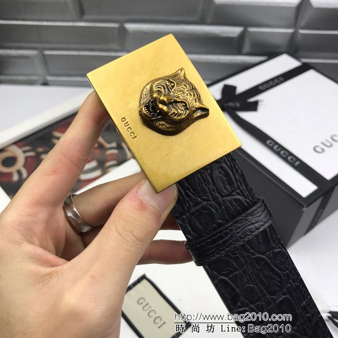 GUCCI古馳 官網新款 正品規格 原單品質 定制頭層自然鱷魚紋 復古老虎板扣 男士皮帶  xfp1355